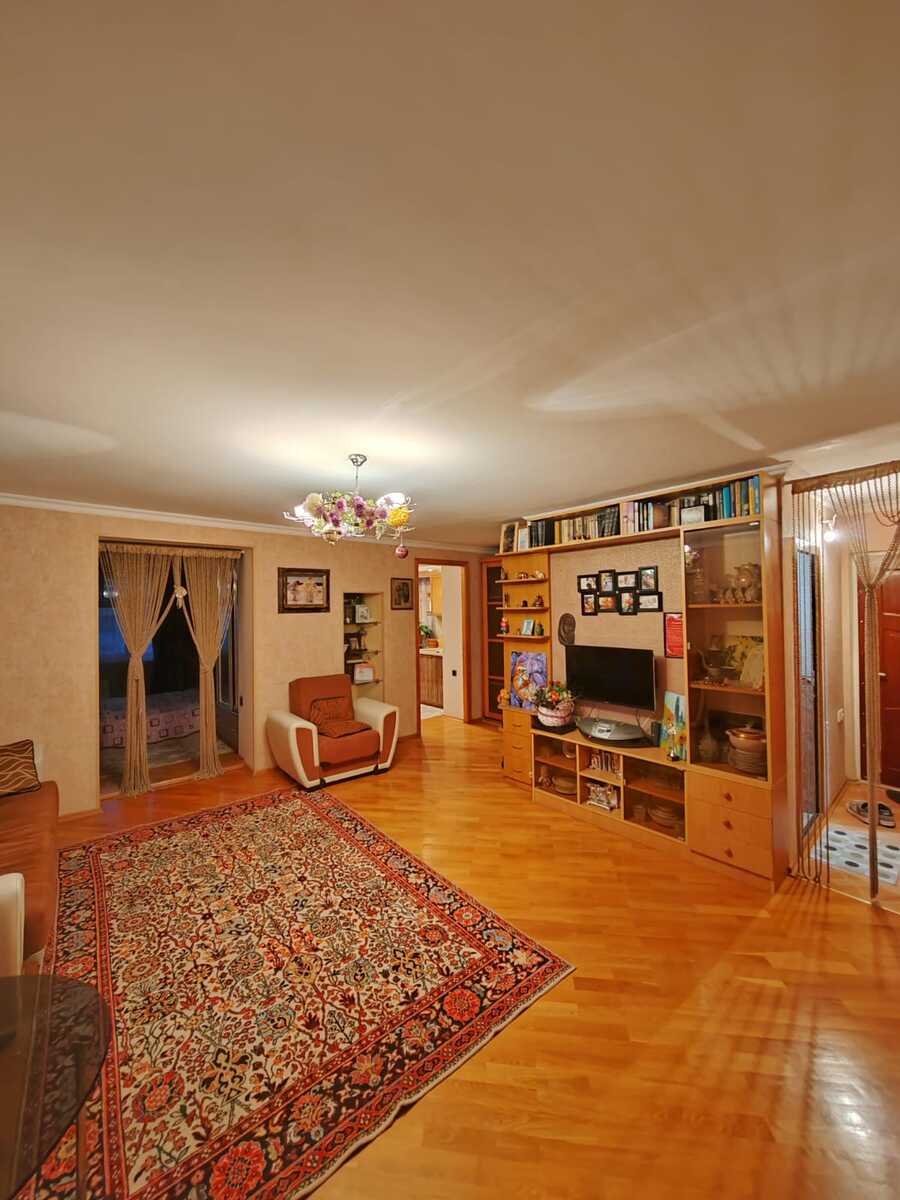 Satılır 2 otaqlı köhnə tikili 65 m² — Mənzil, Bakı (2)