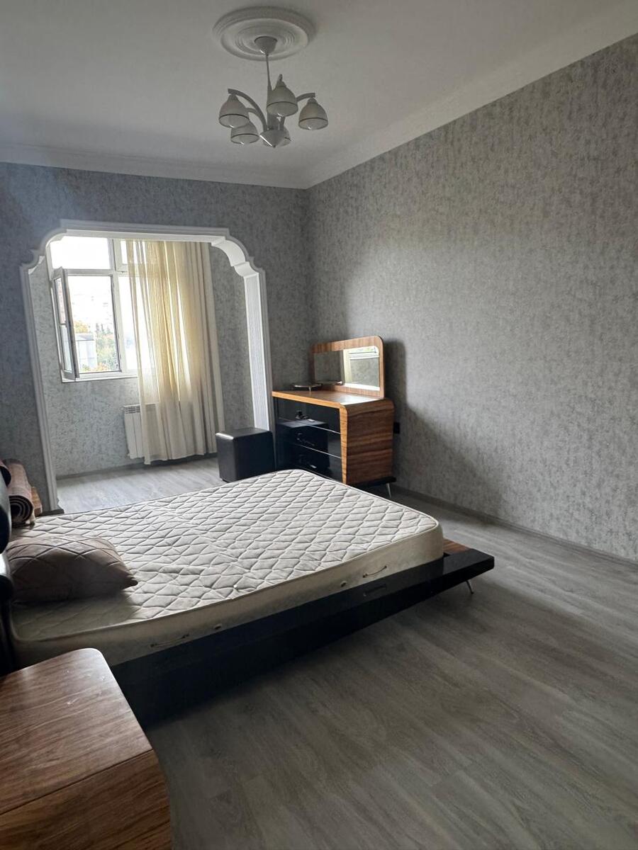 İcarəyə verilir 3 otaqlı köhnə tikili 90 m² — Mənzil, Bakı