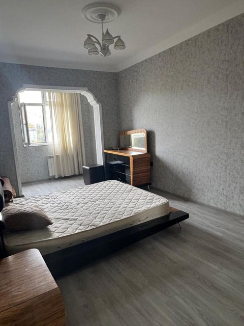 İcarəyə verilir 3 otaqlı köhnə tikili 90 m² — Bakı