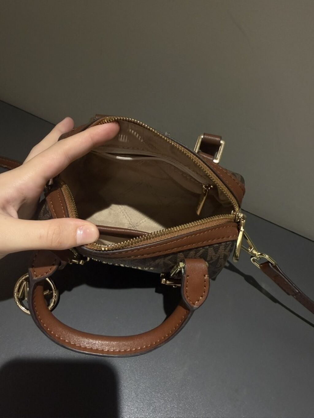 Michael Kors çanta 90azne alınıb 60a satılır istifade olunmayıb — Çantalar, çamadanlar, cüzdanlar, Bakı (5)