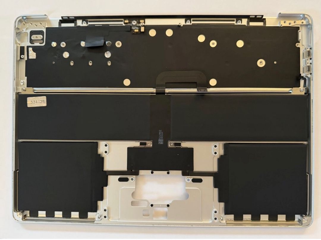 Apple MacBook air 14 2025 Top case — Noutbuklar, Bakı (2)