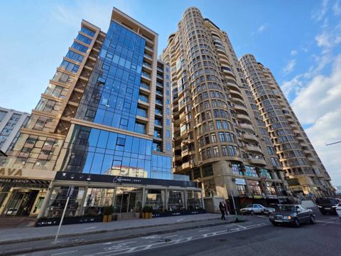 Satılır 4 otaqlı yeni tikili 229 m² — Bakı