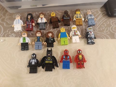 Lego minifiqur kolleksiyası – müxtəlif temalar və personajlar — Bakı
