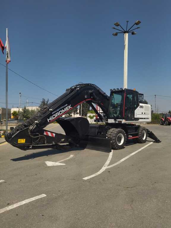 Hıdromek hmk 210W 2025 il — İnşaat texnikası, Bakı (3)