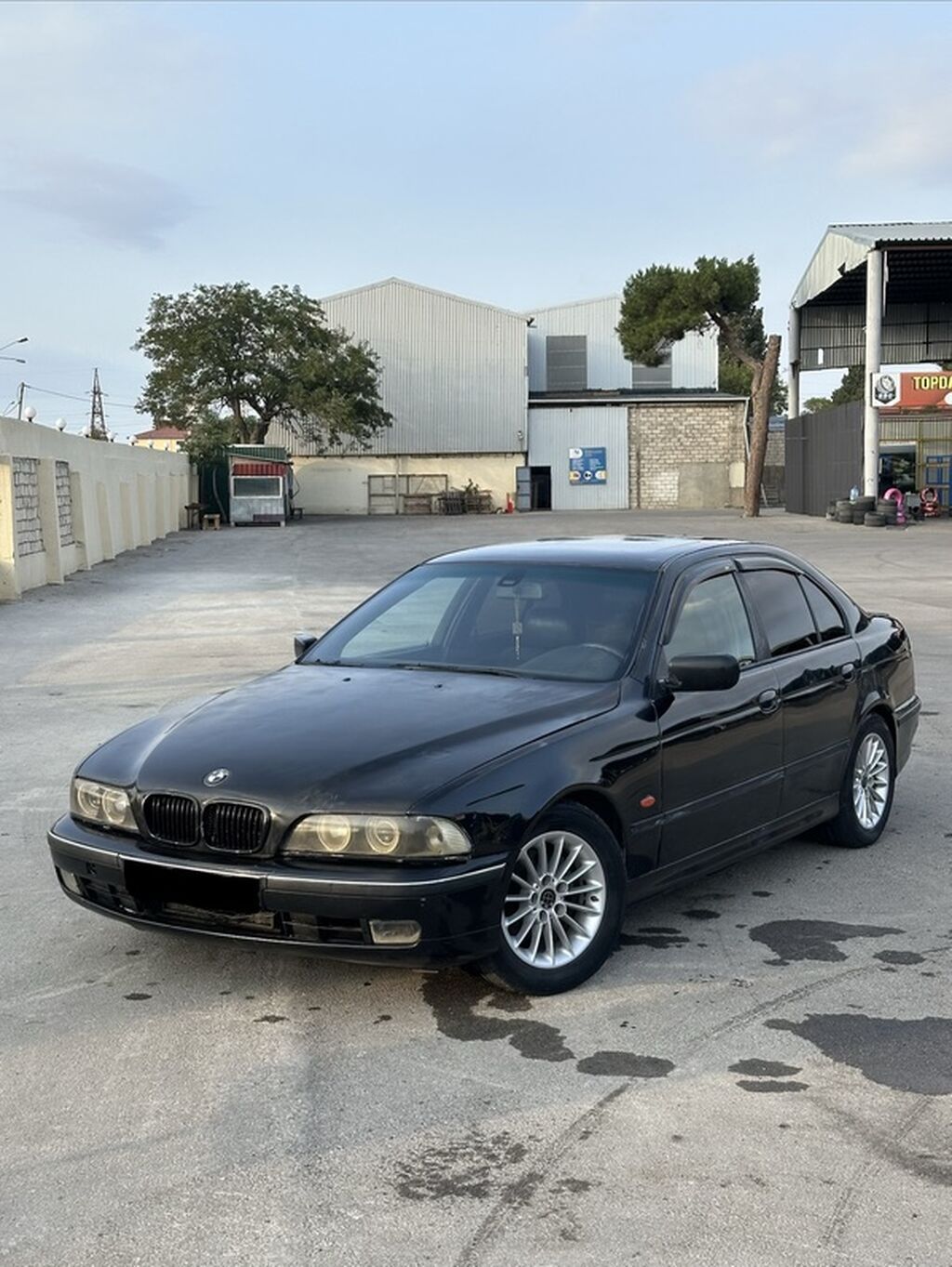BMW 5 Series E39 sedan Yngul xercleri var xoddanib surulur dizel — Avtomobillər, Bakı