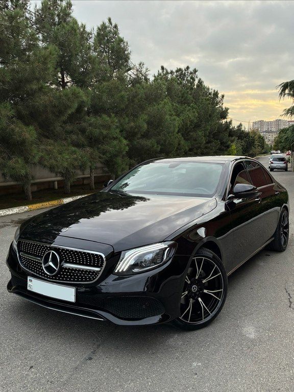 Mercedes E 220 d, 2.0 L, 2018 il, 136 300 km — Avtomobillər, Bakı (3)
