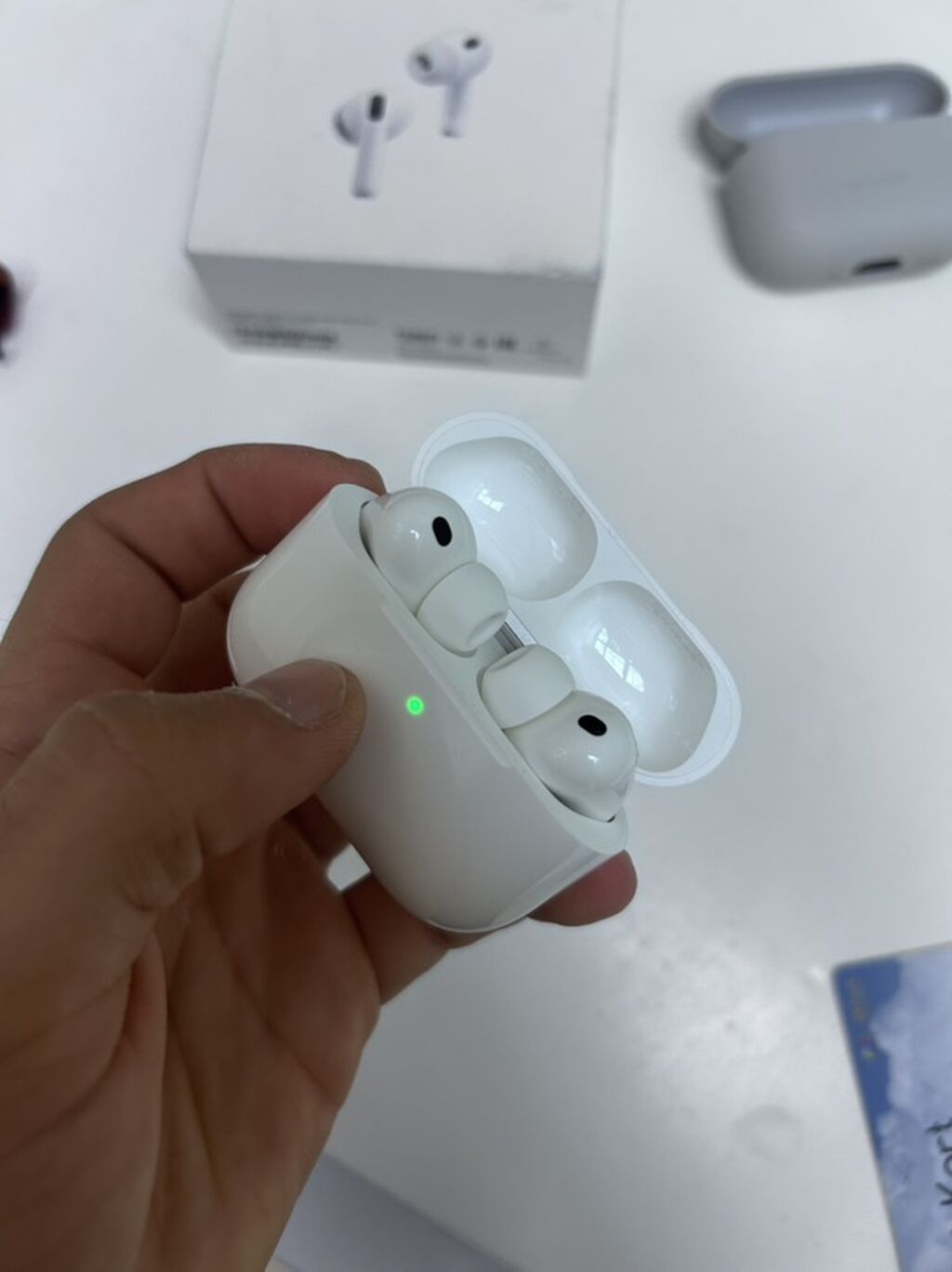 Airpods pro 3 noqte cizigsiz resmi magazadan alinib beyenilmeyib geri — Qulaqcıqlar, Bakı (4)