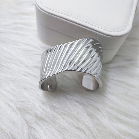 Qolbaq YS312484_0155B Gümüşü — 15 ₼ · Bakı · Mallar Qolbaq YS312484_0155B Gümüşü — Bakı