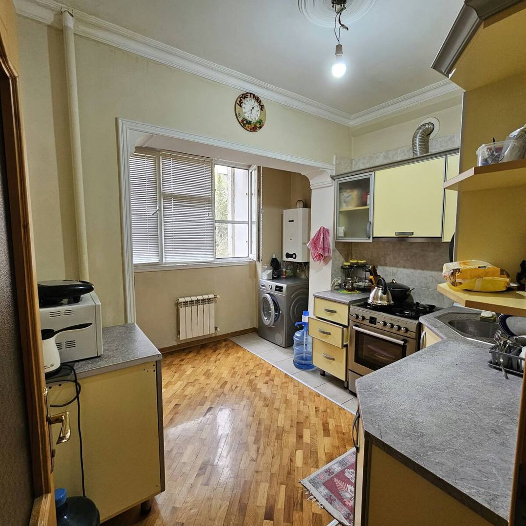 Satılır 4 otaqlı köhnə tikili 110 m² — Mənzil, Bakı (10)