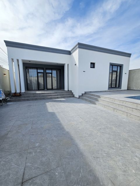 Satılır 3 otaqlı həyət evi/bağ evi 110 m² — Bakı