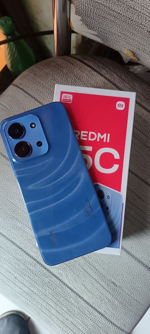 Xiaomi Redmi 15C (NFC dəstəyi ilə) – mavi rəng Xüsusiyyətlər: - NFC — 250 ₼ · Bakı · Xiaomi Xiaomi Redmi 15C (NFC dəstəyi ilə) – mavi rəng Xüsusiyyətlər: - NFC — Bakı