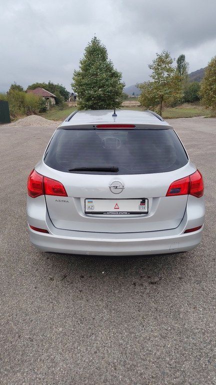 Opel Astra, 1.4 L, 2011 il, 238 000 km — Avtomobillər, Qusar (3)