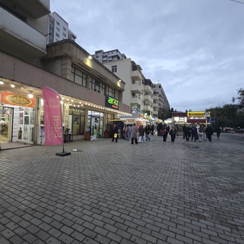 Satılır 2 otaqlı köhnə tikili 40 m² — Bakı
