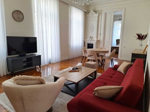 İcarəyə verilir 2 otaqlı köhnə tikili 80 m² — Bakı