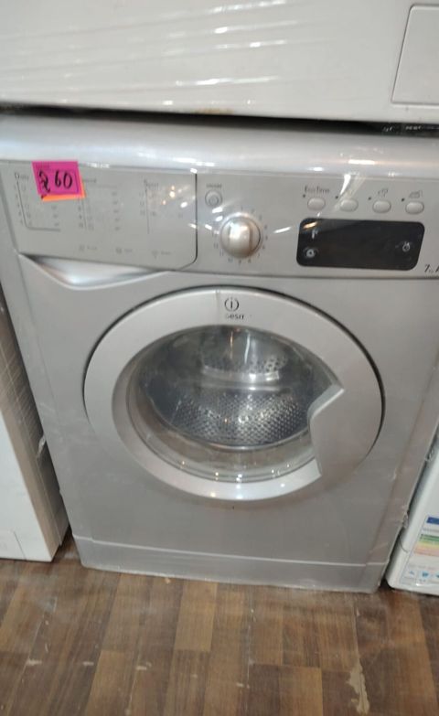 Indesit önyükləməli paltaryuyan maşın - Tutum: 7 kq - Sürət: 1200 — Digah