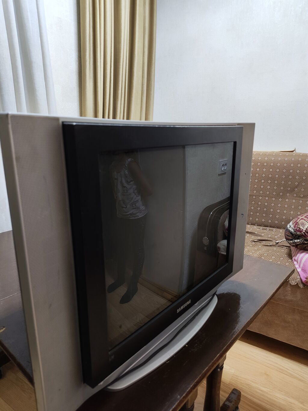 Samsung markalı kineskop televizor. Klassik qalın ekranlı modeldir — Televizorlar, Bakı (4)