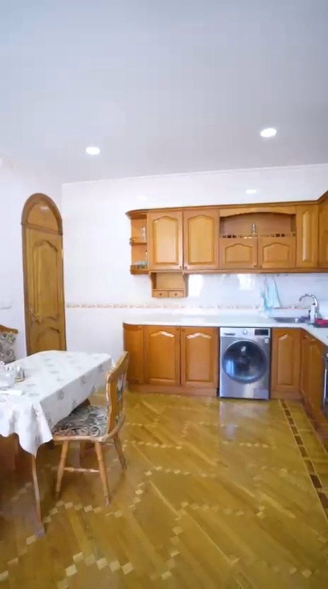 Satılır 12 otaqlı həyət evi/bağ evi 750 m² — Ev, villa, Bakı (9)