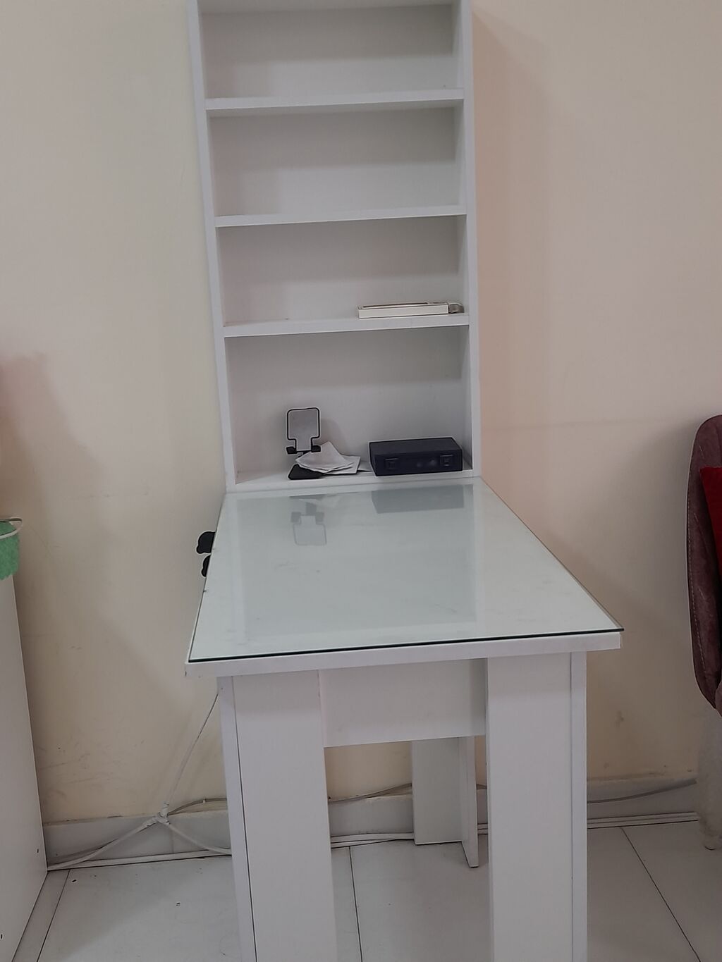 Gözəllik salonu üçün mebel dəsti - Vizaj/kosmetologiya üçün hündür — Salon mebeli, Masazır (2)