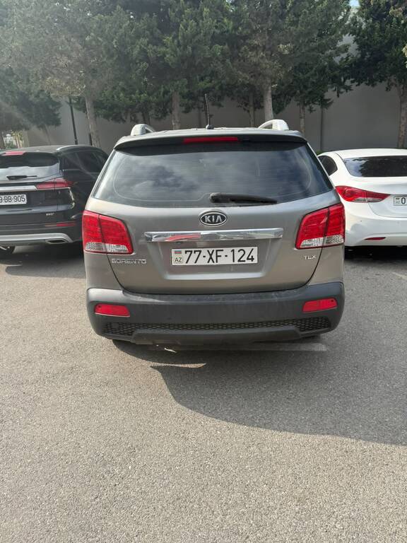 Kia Sorento, 2.0 L, 2011 il, 270 000 km 77-XF-124 — Avtomobillər, Bakı (2)