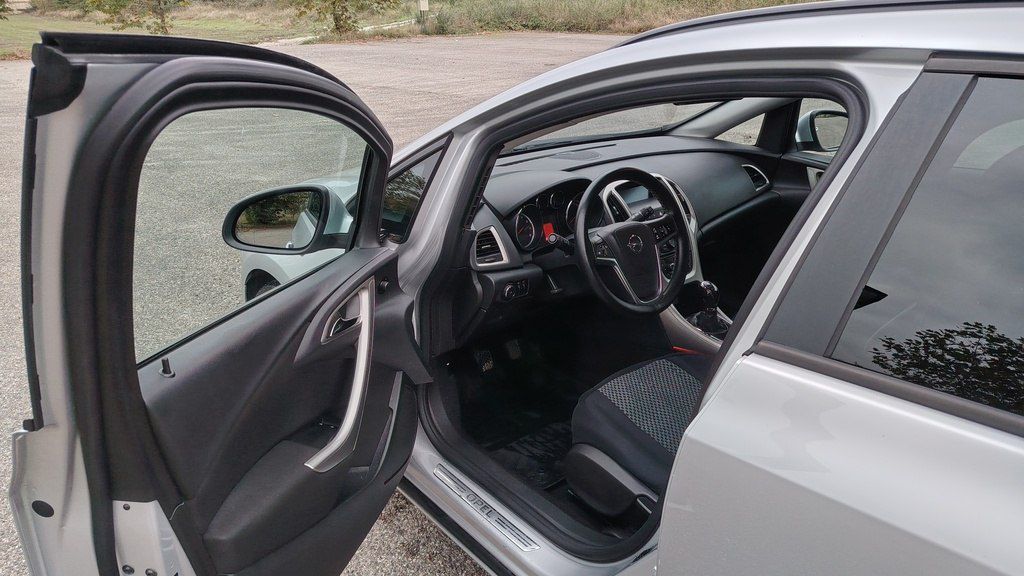 Opel Astra, 1.4 L, 2011 il, 238 000 km — Avtomobillər, Qusar (11)