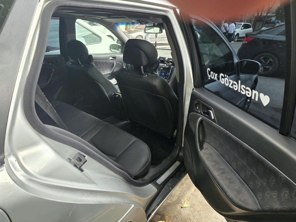 Mercedes C 200, 2.2 L, 2001 il, 700 000 km 99-FE-203 — Avtomobillər, Bakı (4)