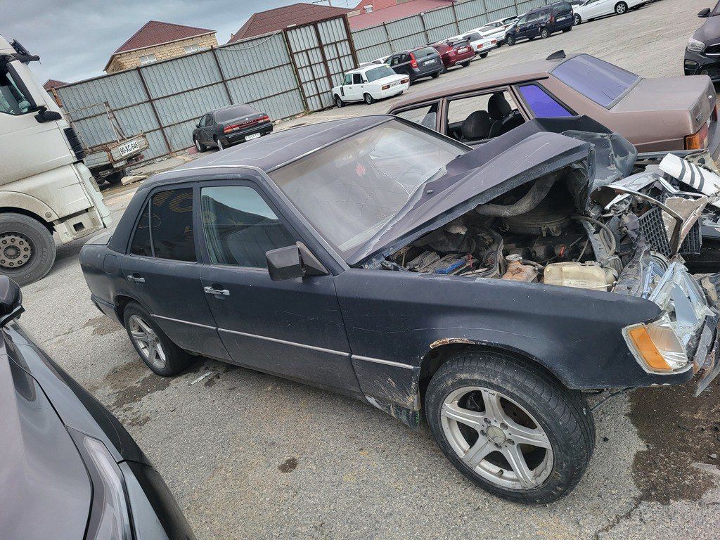 Mercedes 230 E, 2.3 L, 1987 il, 500 000 km 90-XC-646 — Avtomobillər, Bakı (3)