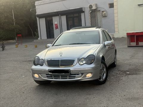 Mercedes C 200, 2.0 L, 2001 il, 245 450 km — Bakı