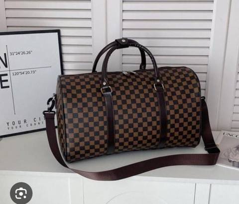 Səyahət və idman üçün çoxfunksiyalı duffel çantası xayiş olunur boş — Bakı