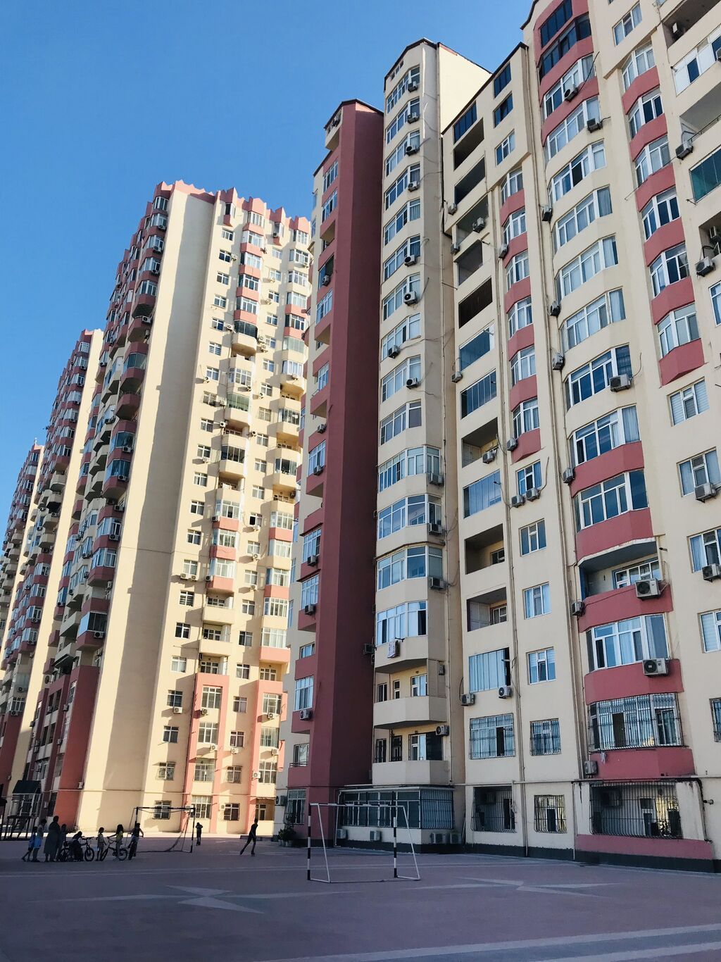 Yasamal, 5 otaqlı, Yeni tikili, m. İnşaatçılar, 250 kv. m — Mənzil, Bakı (2)