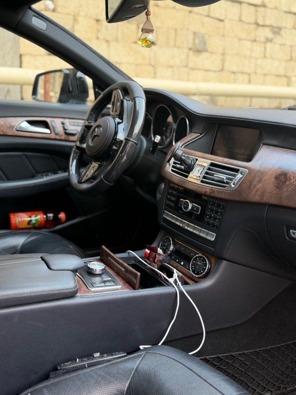 Mercedes CLS 500 4MATIC, 4.7 L, 2013 il, 180 000 km 77-OM-470 — Avtomobillər, Bakı (6)