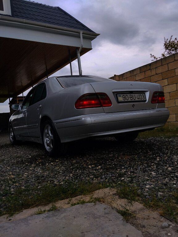 Mercedes E 280, 2.8 L, 1999 il, 560 000 km 90-BU-403 — Avtomobillər, Bakı (3)