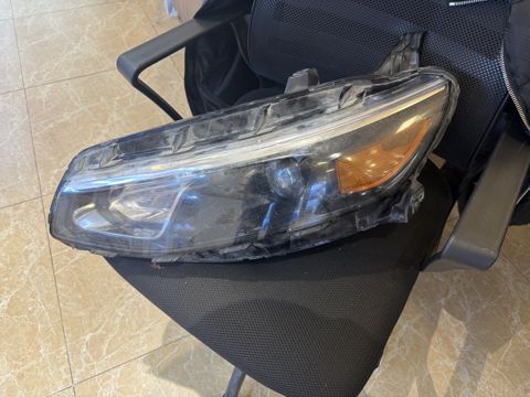 Chevrolet Malibu farası — 100 ₼ · Bakı · Ehtiyat hissələri və aksesuarlar Chevrolet Malibu farası — Bakı