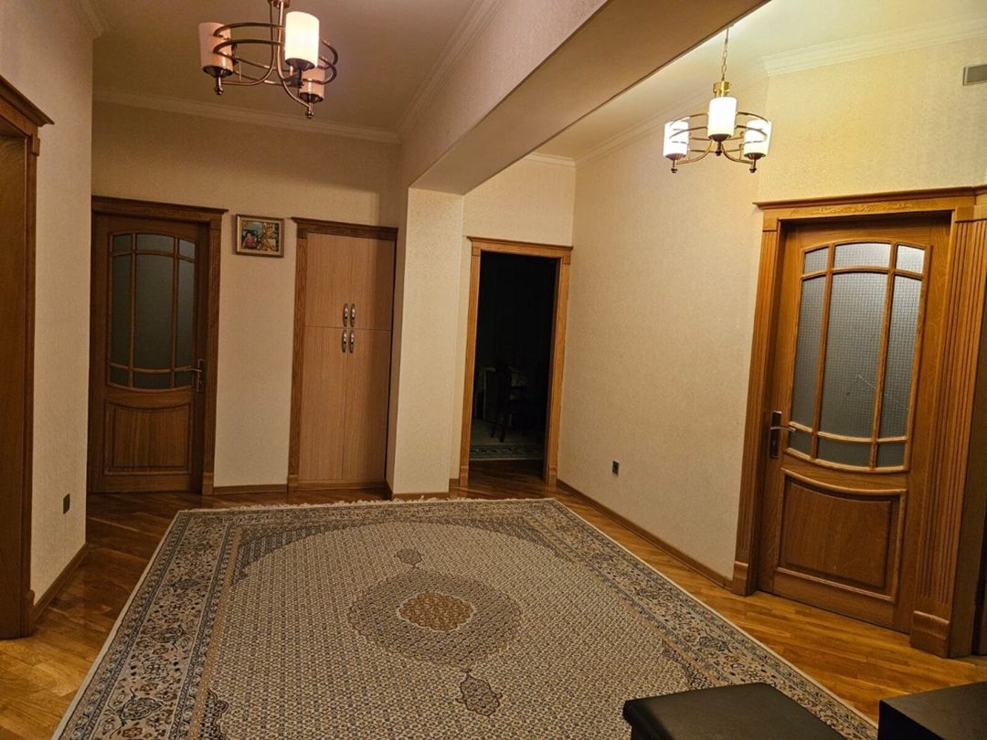 Satılır 7 otaqlı yeni tikili 400 m² — Mənzil, Bakı