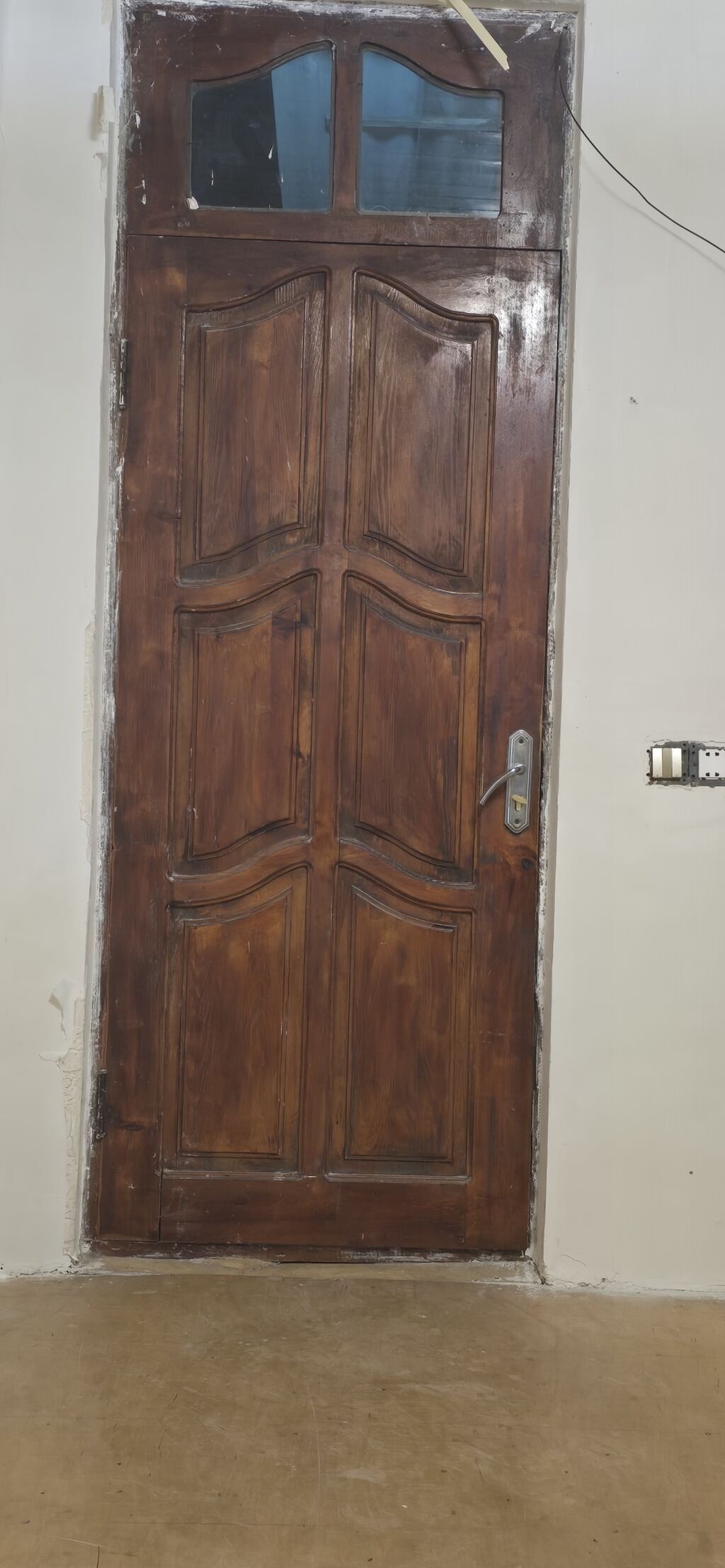 satilir 2 eded taxta qapi+1 eded taxta pencere.hamusi birlikde — Pəncərələr, qapılar, balkonlar, Digah