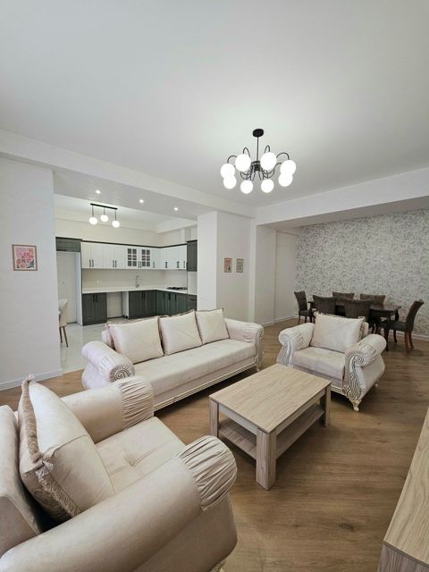 Satılır 3 otaqlı yeni tikili 125 m² — Bakı