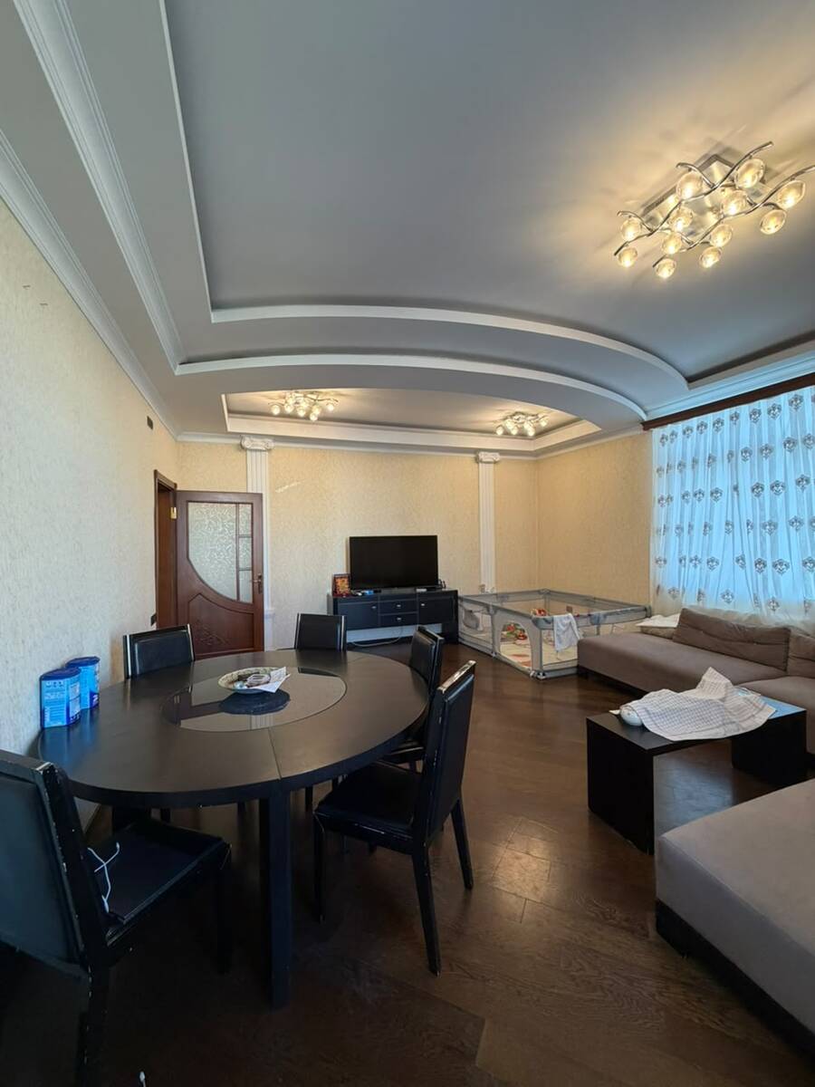 Satılır 4 otaqlı köhnə tikili 136 m² — Mənzil, Bakı (4)