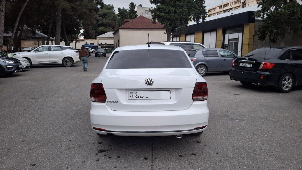 Volkswagen Polo, 1.6 L, 2018 il, 243 000 km 90-OO-755 — Avtomobillər, Bakı (2)