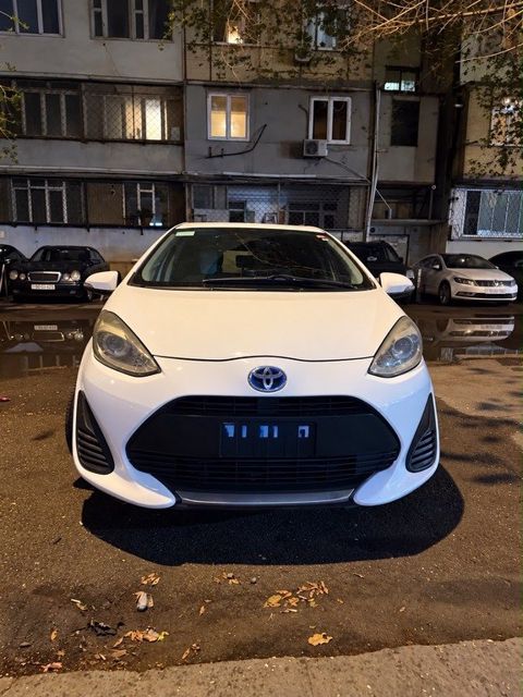 Toyota Yaris, 1.5 L, 0.9 kWh, 2020 il, 200 000 km — Bakı