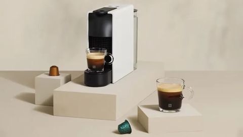 Nespresso Essenza Mini C30 Kapsullu Espresso Maşını – 19 Bar, Kompakt — 400 ₼ · Bakı · Qahvə aparatları və maşınları Nespresso Essenza Mini C30 Kapsullu Espresso Maşını – 19 Bar, Kompakt — Bakı