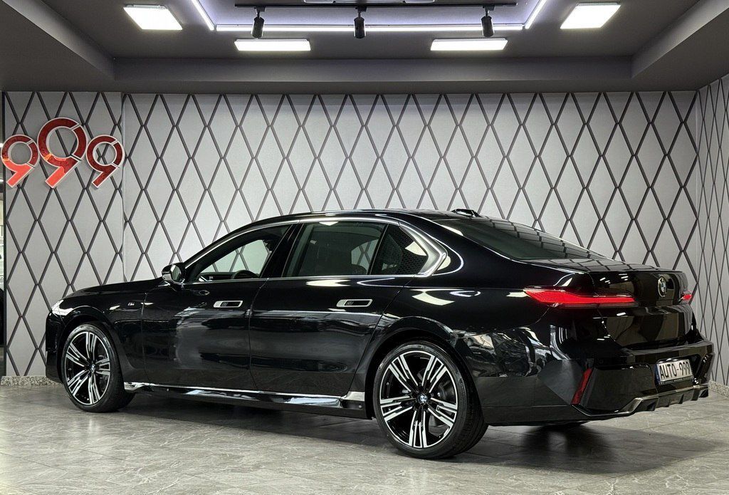 BMW 740, 3.0 L, 2025 il, 6 000 km — Avtomobillər, Bakı (5)