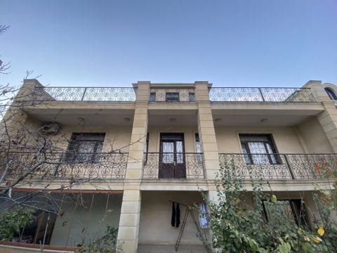 Satılır 8 otaqlı həyət evi/bağ evi 380 m² — Bakı