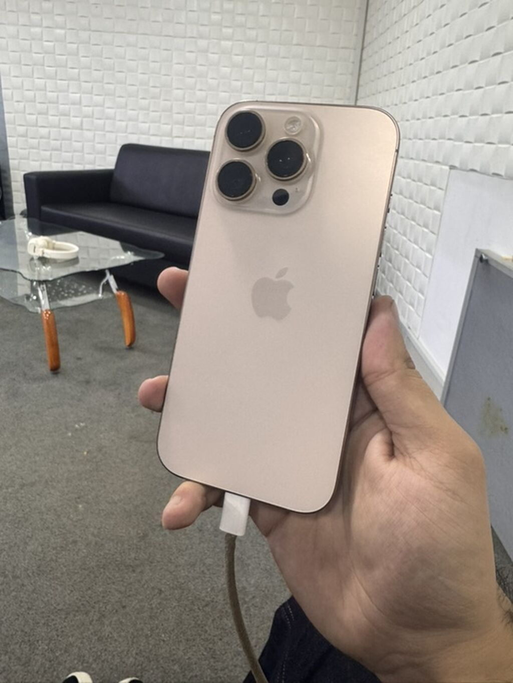 Natural Titanium, Face ID — Apple iPhone, Bakı