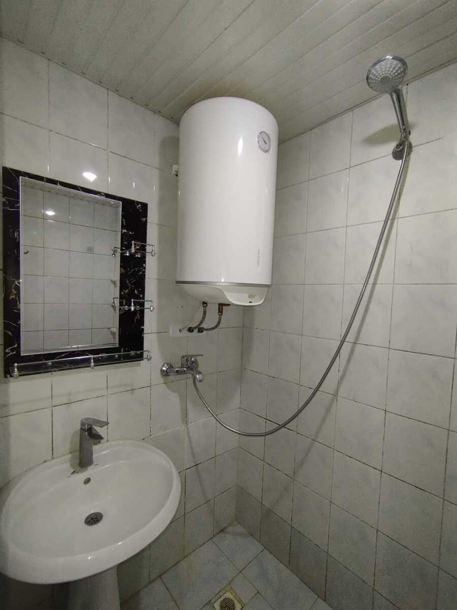 Satılır 2 otaqlı köhnə tikili 65 m² — Mənzil, Bakı (7)