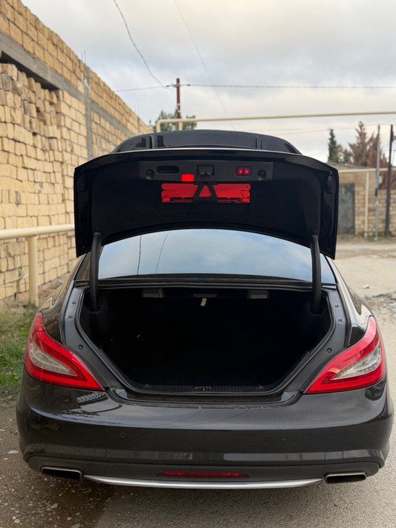 Mercedes CLS 500 4MATIC, 4.7 L, 2013 il, 180 000 km 77-OM-470 — Avtomobillər, Bakı (8)
