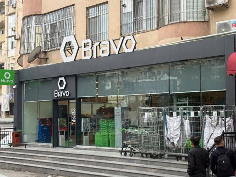Satılır obyekt 350 m² — Bakı