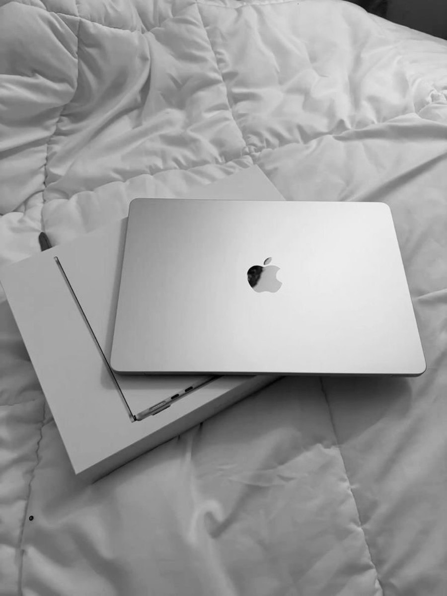 Apple Macbook Air 13'ich M5 16/512GB — Noutbuklar, Bakı (3)