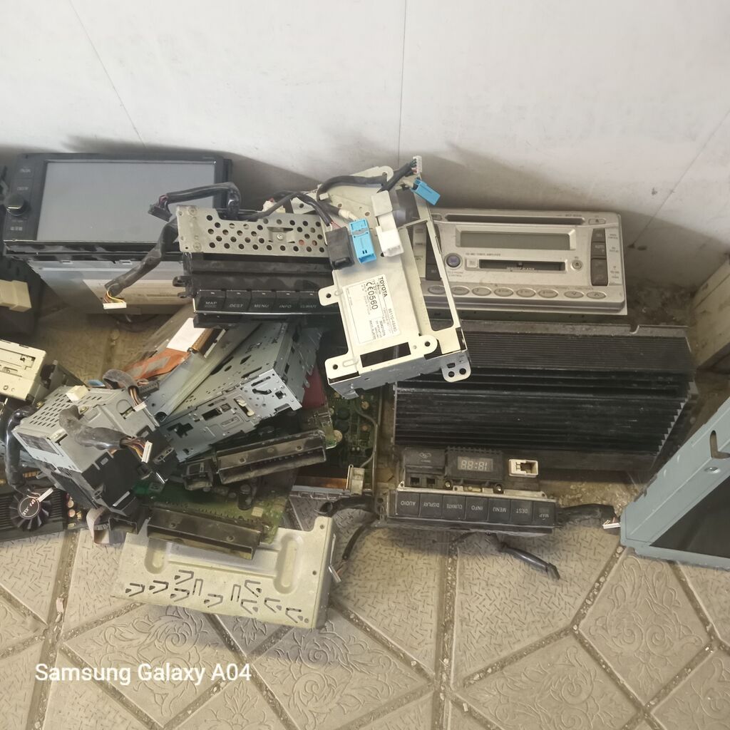 Avtomobil elektronikası və ehtiyat hissələri qarışıq lot Məhsul — Digər, Bakı (3)