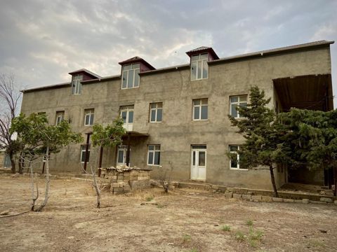 Satılır obyekt 10000 m² — Bakı
