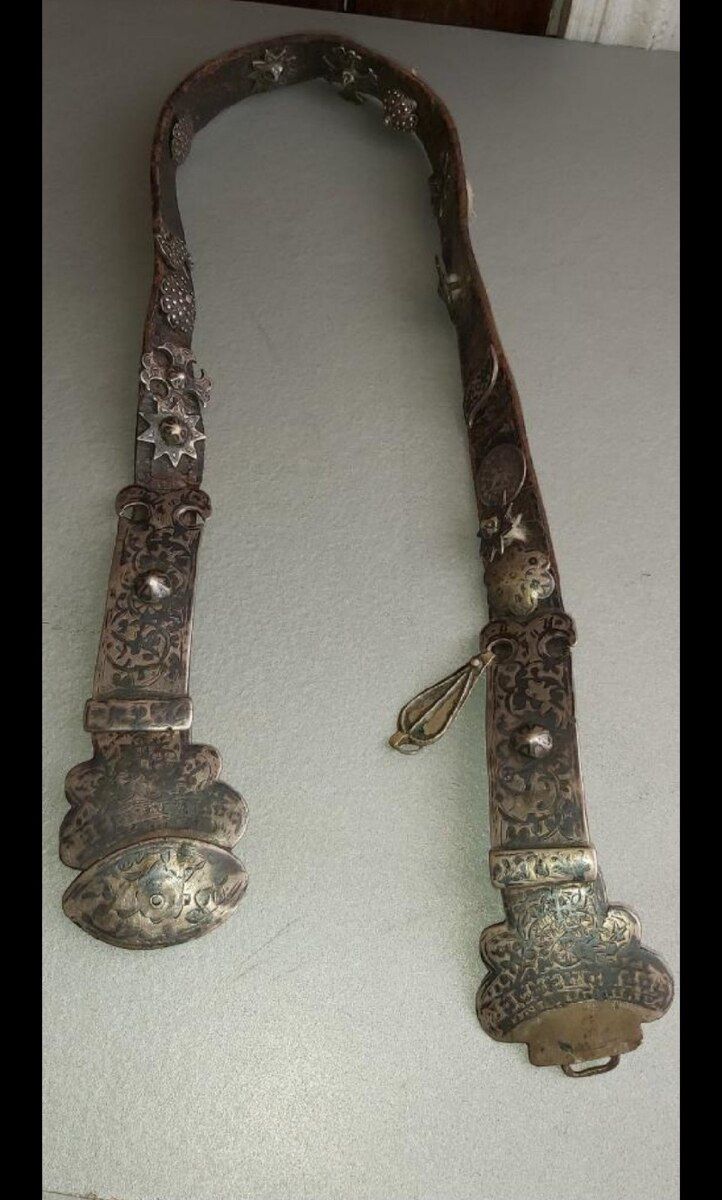 Gümüş kəmər — Şəxsi əşyalar, Bakı