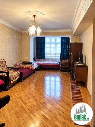 Satılır 2 otaqlı 45 m² köhnə tikili Gənclik m